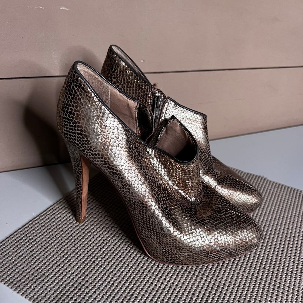 Pour La Victoire Gold‎ Metallic Snakeskin Embossed Leather Ankle Boots Size 8